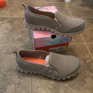 womens slip-on Skechers EZ Flex 2 Good Cheer, air-cooled with memory foam, sz 10